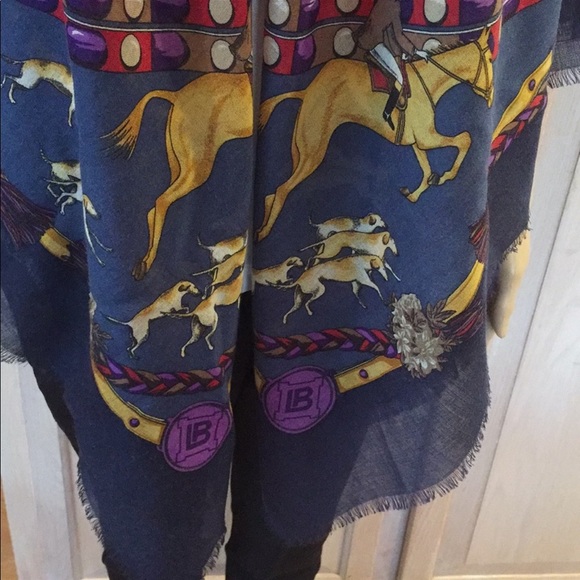 NWOT Made in Italy Pure Wool Scarf/Shawl - Picture 8 of 8